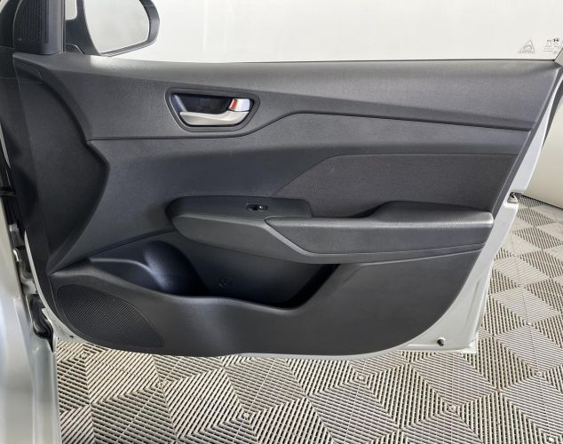 Hyundai Solaris  Super Series II + 5” Audio