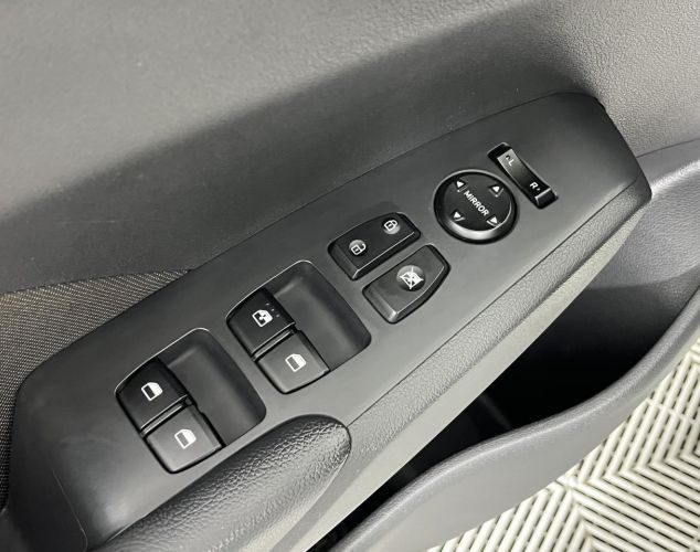 Hyundai Solaris  Super Series II + 5” Audio