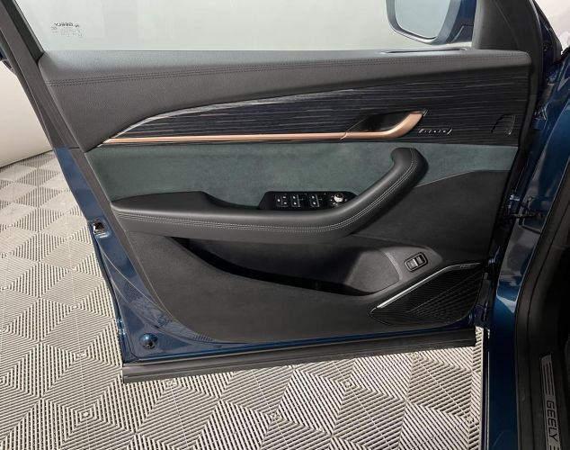 Geely Monjaro  Flagship