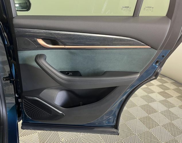 Geely Monjaro  Flagship