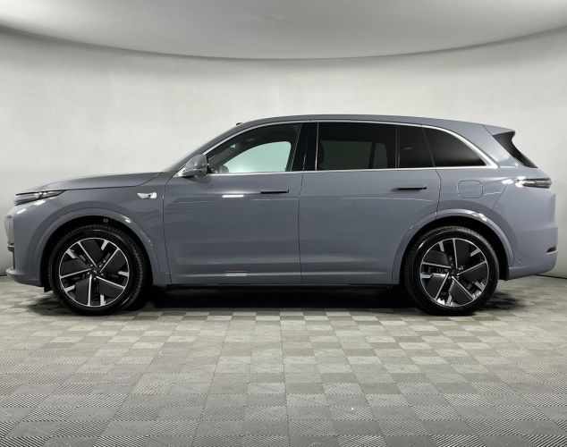 LiXiang (Li Auto) L7  