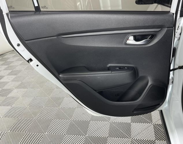 Kia Rio  Luxe Red Line