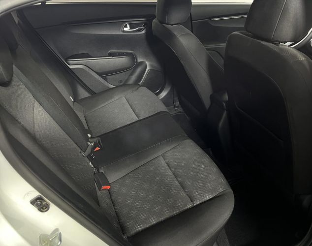Kia Rio  Luxe Red Line
