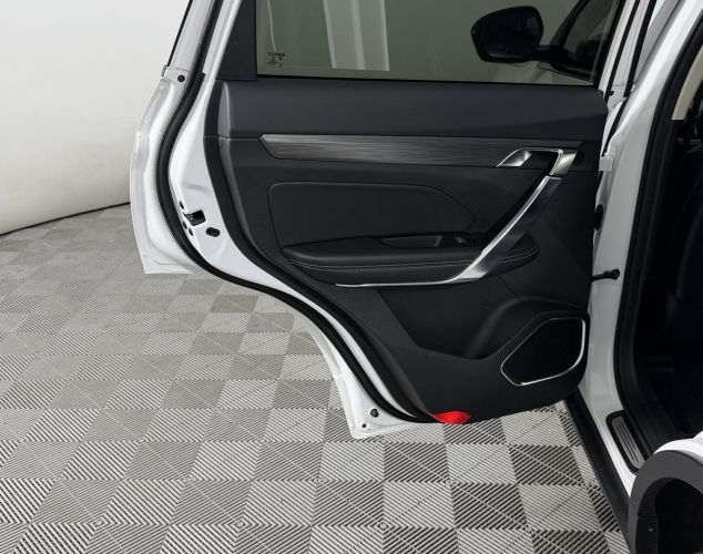 Geely Atlas Pro  Люкс