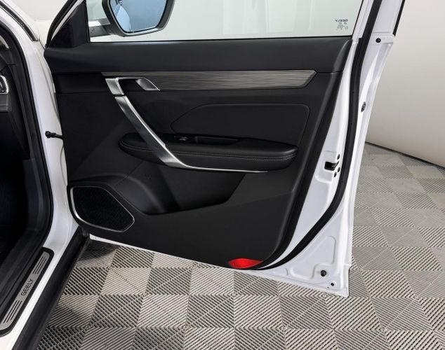 Geely Atlas Pro  Люкс