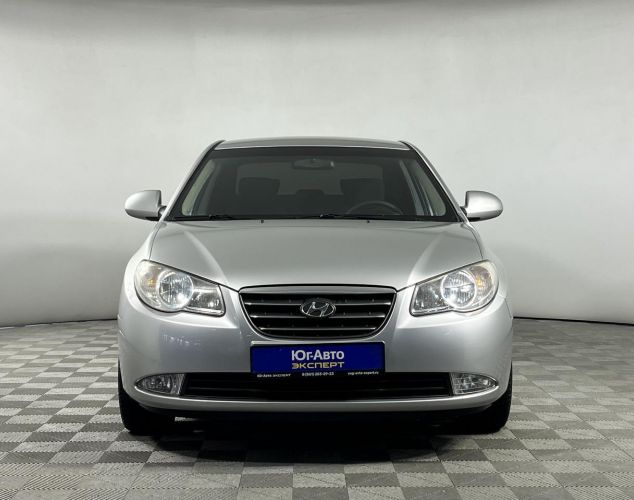 Hyundai Elantra  GL