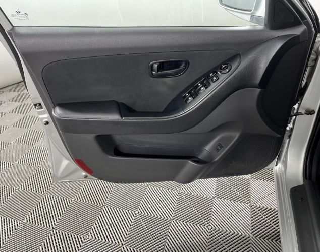 Hyundai Elantra  GL