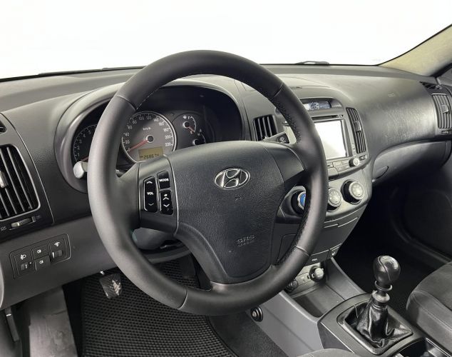Hyundai Elantra  GL