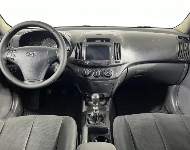 Hyundai Elantra  GL