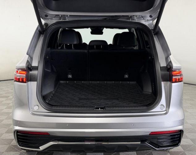 Geely Monjaro  Flagship