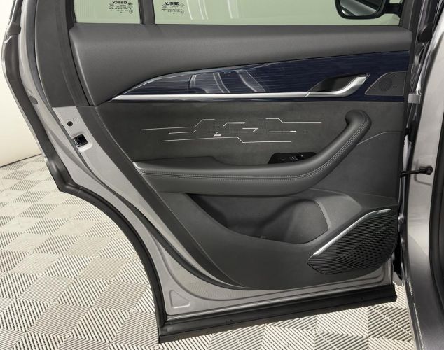 Geely Monjaro  Flagship