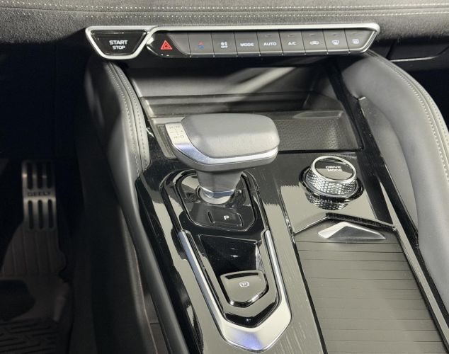 Geely Monjaro  Flagship