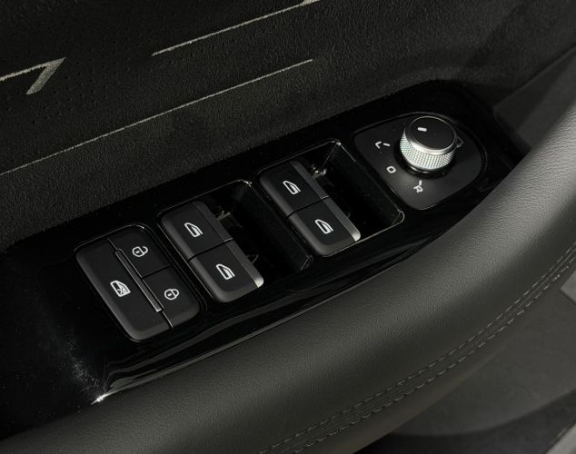 Geely Monjaro  Flagship