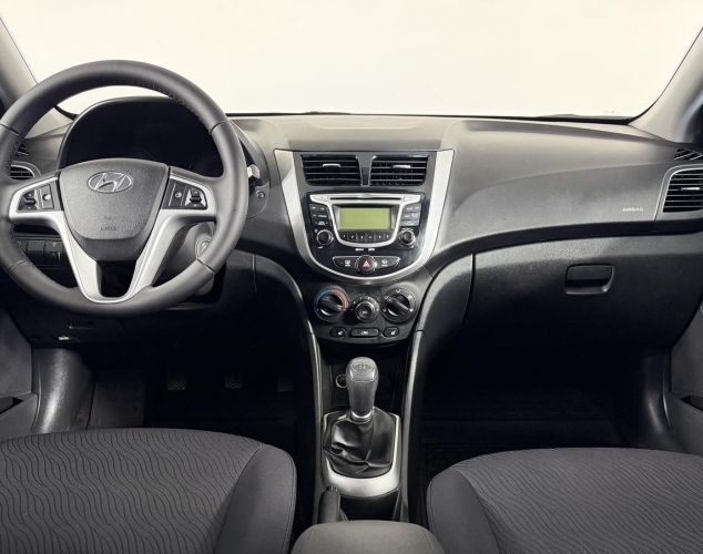 Hyundai Solaris  