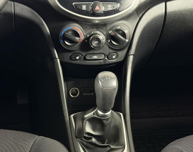 Hyundai Solaris  