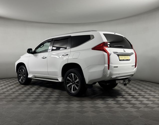 Mitsubishi Pajero Sport  