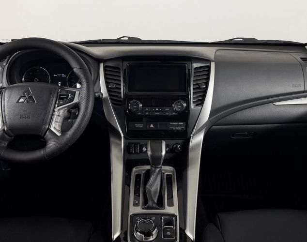 Mitsubishi Pajero Sport  