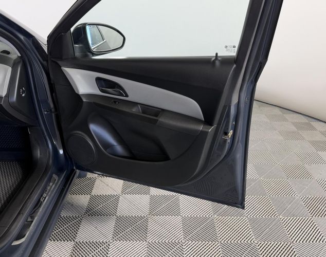 Chevrolet NAV Cruze  