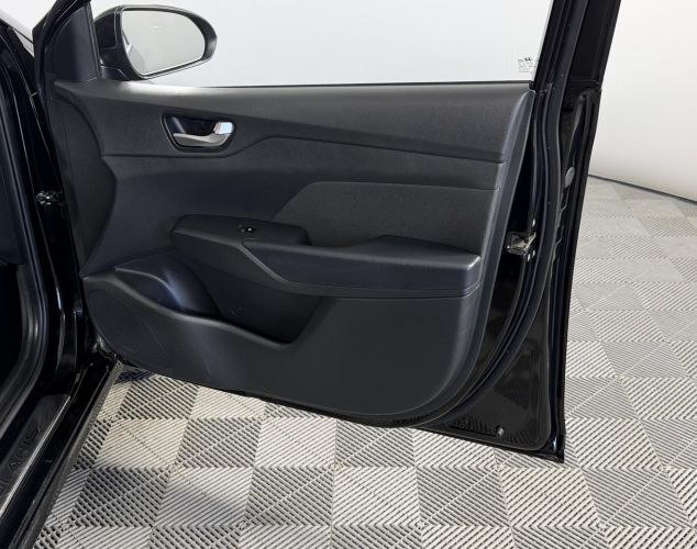 Hyundai Solaris  Active