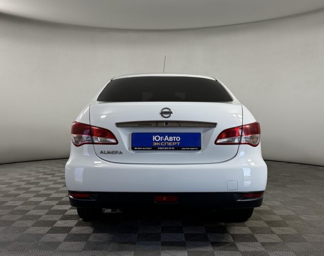Nissan Almera  