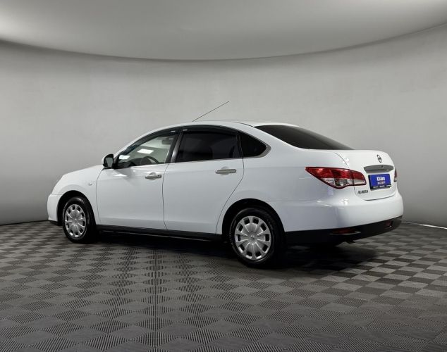 Nissan Almera  