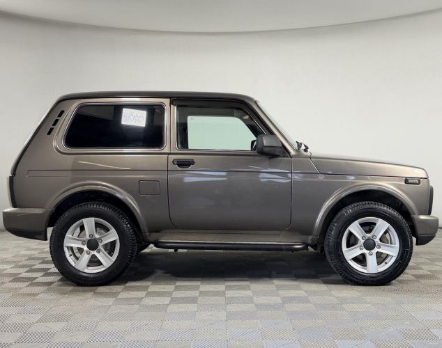 LADA (ВАЗ) Niva (4x4)  
