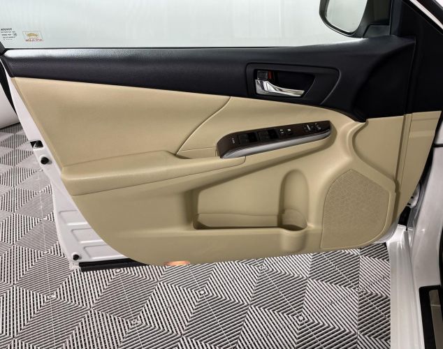 Toyota Camry  Exclusive