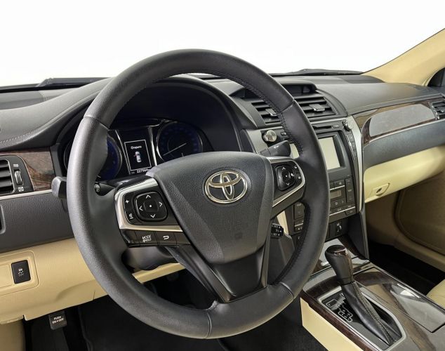 Toyota Camry  Exclusive