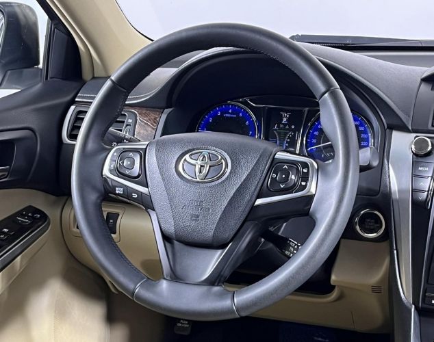 Toyota Camry  Exclusive