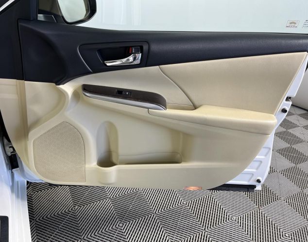Toyota Camry  Exclusive
