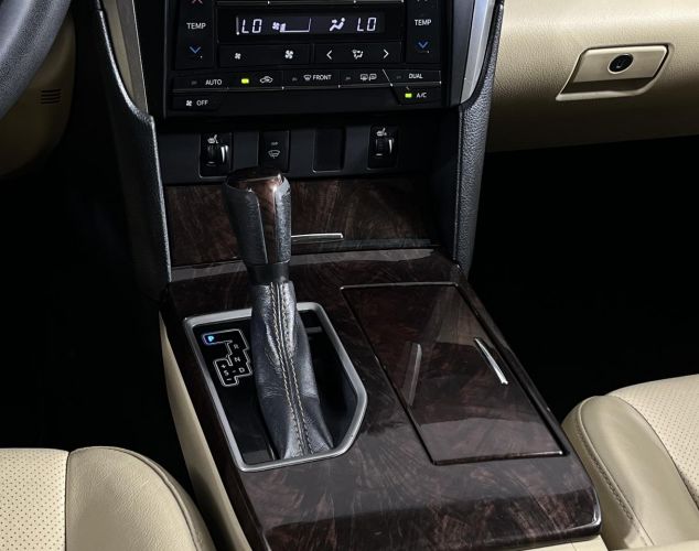 Toyota Camry  Exclusive