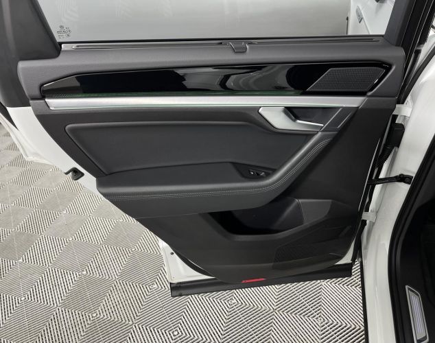 Volkswagen Touareg  R-Line