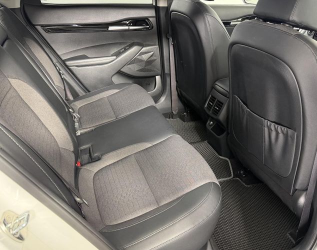 Kia Seltos  Prestige
