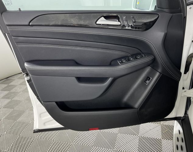 Mercedes-Benz M-Класс  