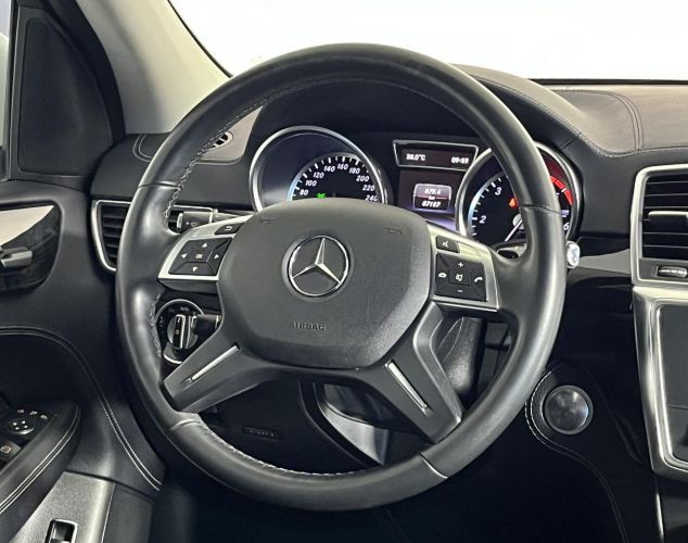 Mercedes-Benz M-Класс  