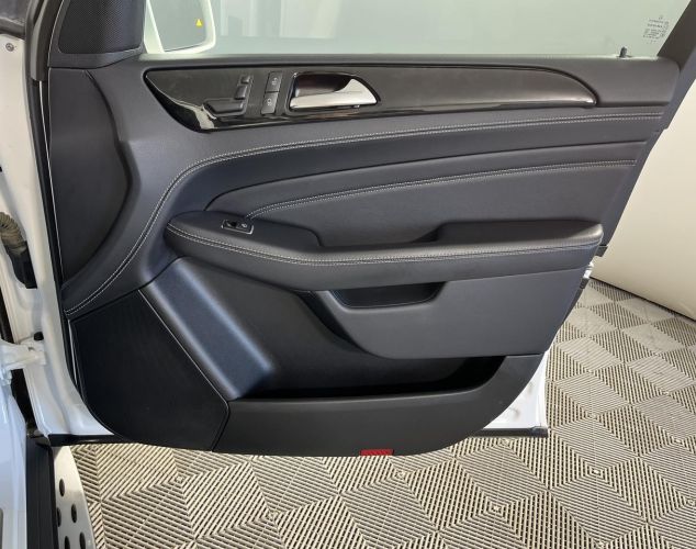 Mercedes-Benz M-Класс  