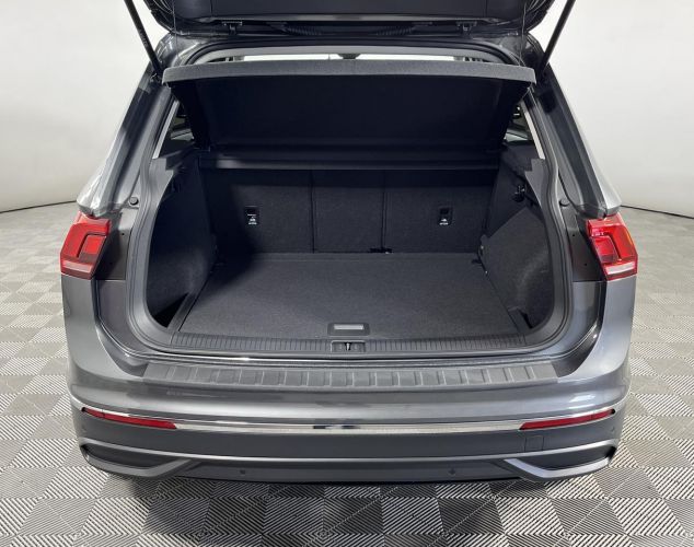 Volkswagen Tiguan  Status Plus