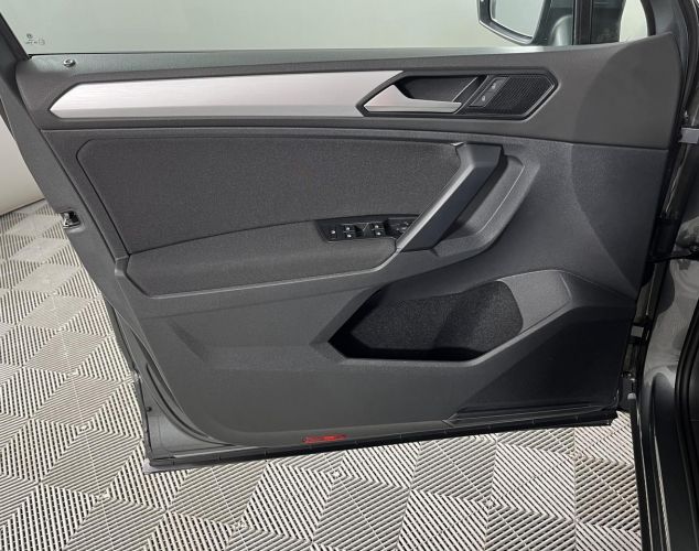 Volkswagen Tiguan  Status Plus