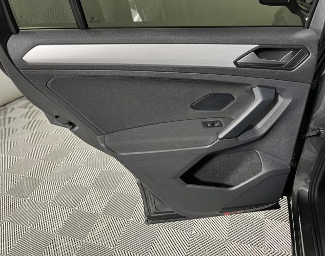 Volkswagen Tiguan  Status Plus