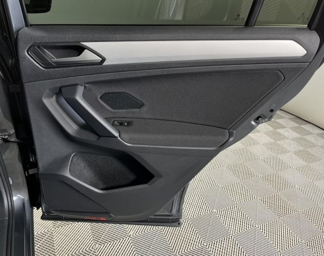 Volkswagen Tiguan  Status Plus