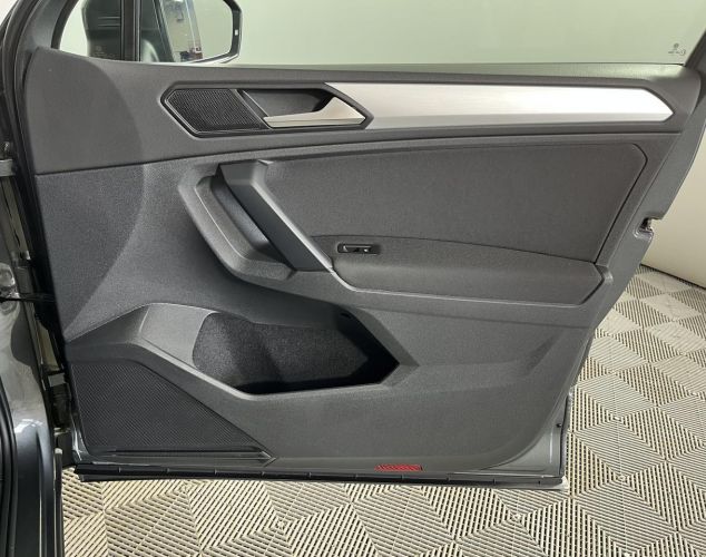 Volkswagen Tiguan  Status Plus