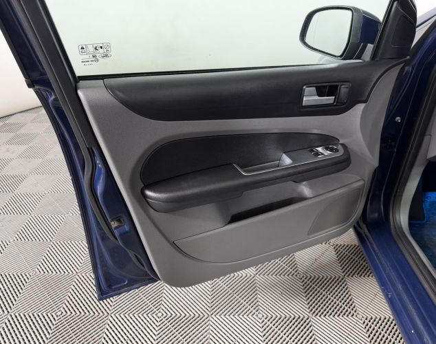 Ford Focus  Ambiente