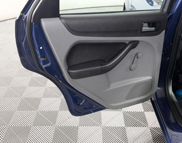 Ford Focus  Ambiente