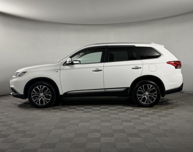 Mitsubishi Outlander  Inform 2WD