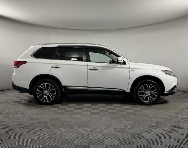 Mitsubishi Outlander  Inform 2WD