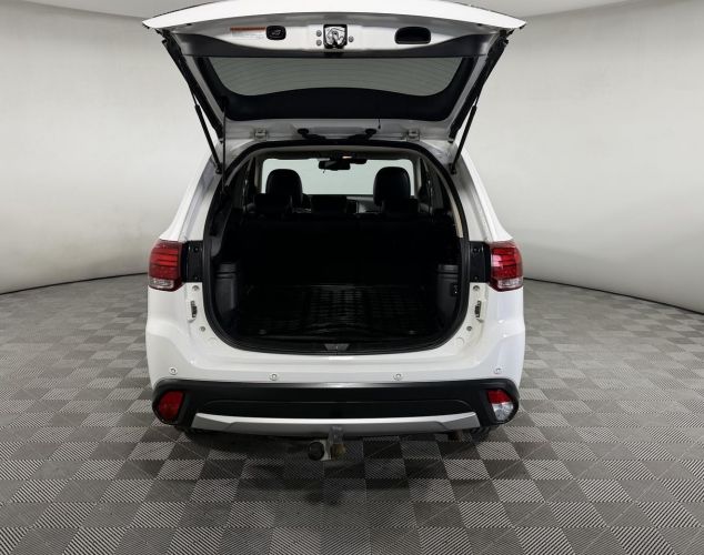 Mitsubishi Outlander  Inform 2WD