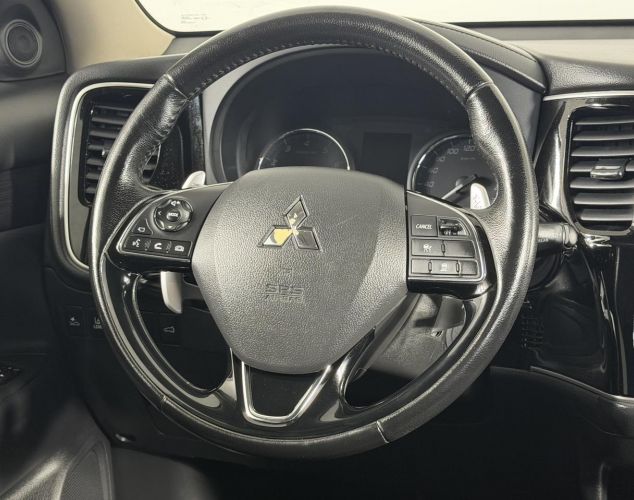 Mitsubishi Outlander  Inform 2WD