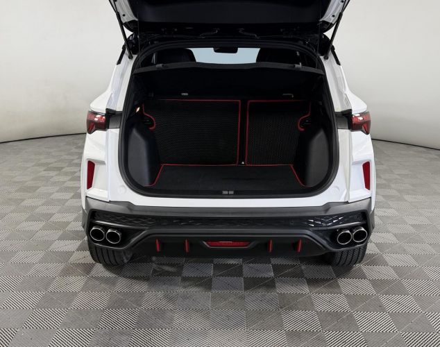 Geely Coolray  