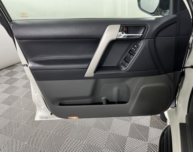 Toyota Land Cruiser Prado  Люкс (5 мест)