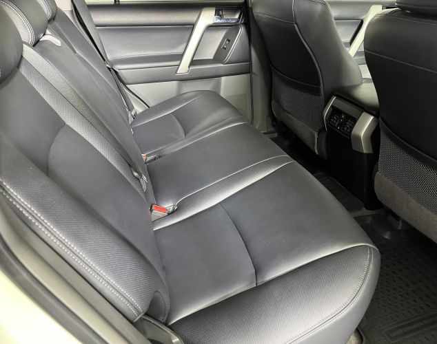 Toyota Land Cruiser Prado  Люкс (5 мест)